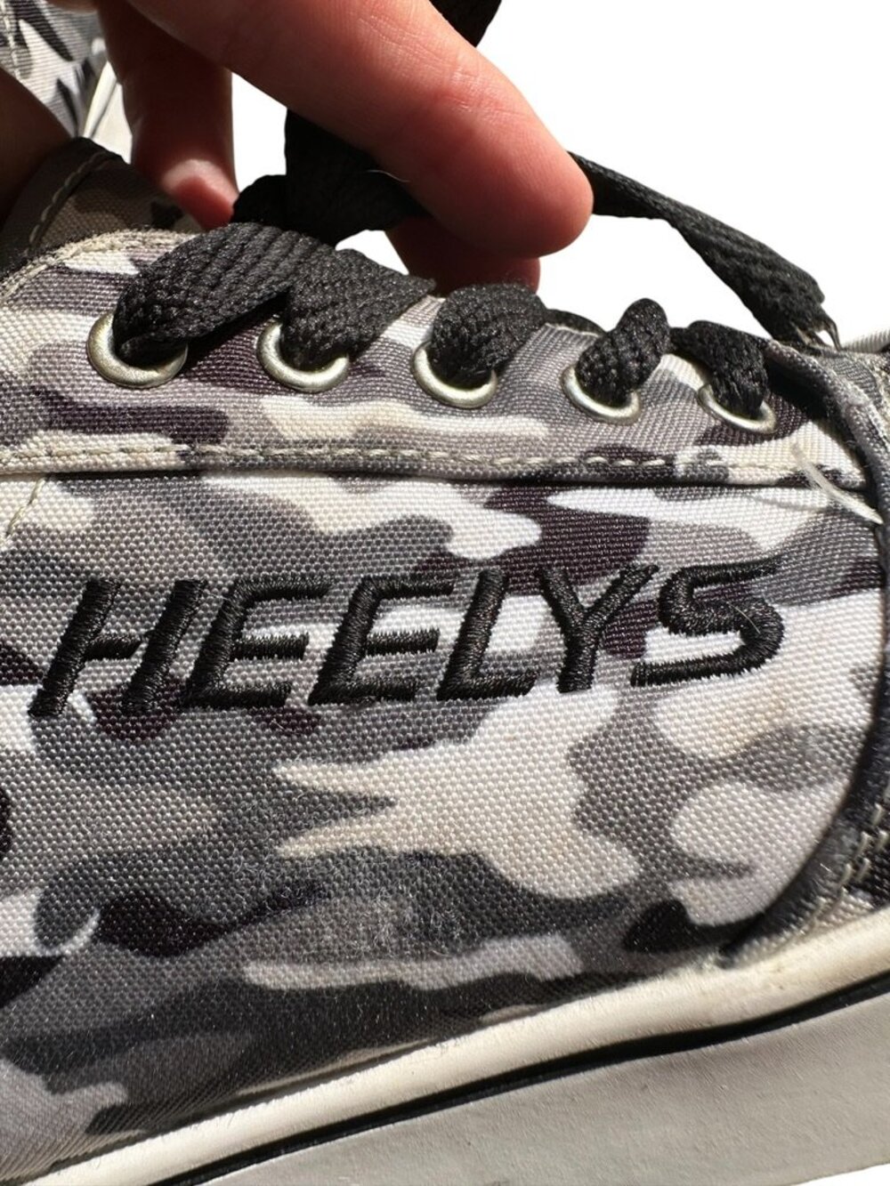 Heelys Pro 20 Prints Camouflage Skate Shoes Wheels Camo Black Gray Youth 6